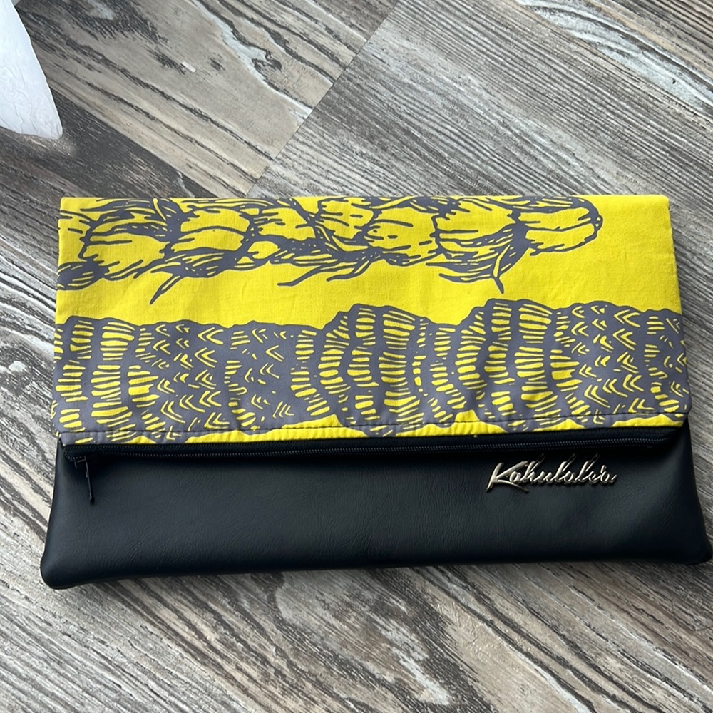 Kahulalea Clutch